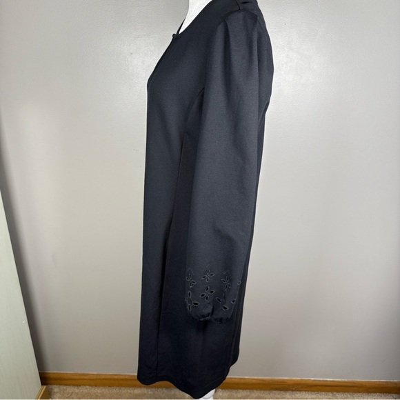 Ann Taylor Black Eyelet Cuff Sheath Above Knee Dress Size Medium Keyhole Ponte - Picture 4 of 12